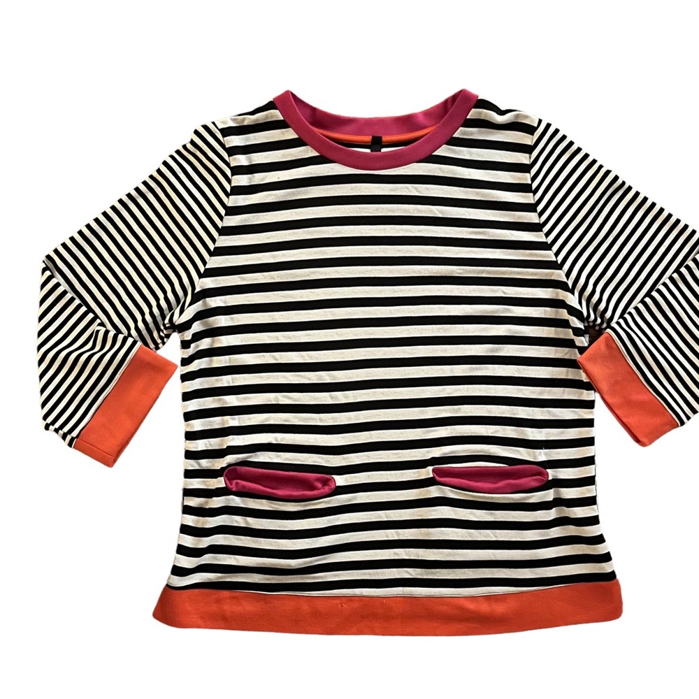 IC long sleeve shirt size S. E#172